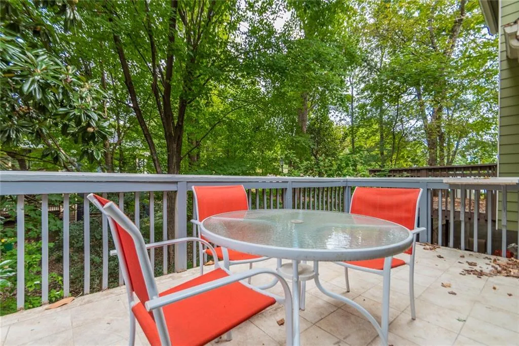 74 Goldrush Circle, Sandy Springs, Georgia 30328, 3 Bedrooms Bedrooms, ,3 BathroomsBathrooms,Residential,Sold,74 Goldrush Circle,6605278