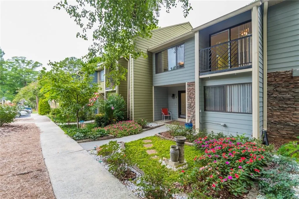 74 Goldrush Circle, Sandy Springs, Georgia 30328, 3 Bedrooms Bedrooms, ,3 BathroomsBathrooms,Residential,Sold,74 Goldrush Circle,6605278
