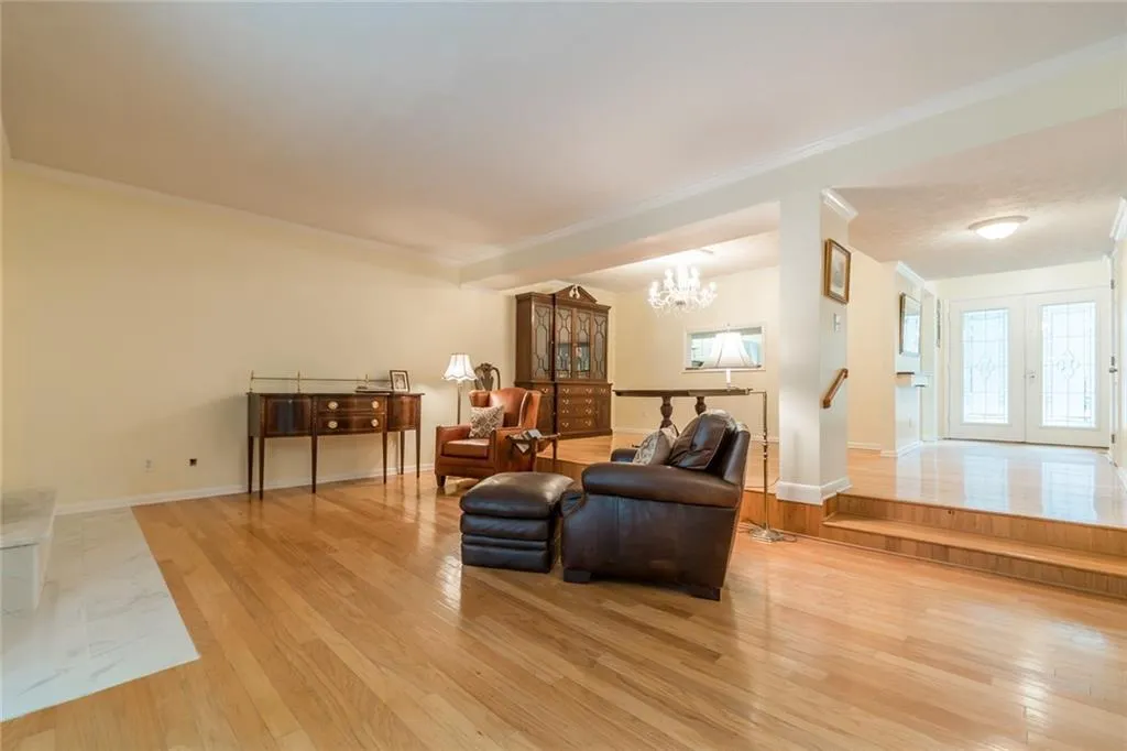 74 Goldrush Circle, Sandy Springs, Georgia 30328, 3 Bedrooms Bedrooms, ,3 BathroomsBathrooms,Residential,Sold,74 Goldrush Circle,6605278