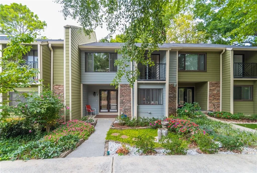 74 Goldrush Circle, Sandy Springs, Georgia 30328, 3 Bedrooms Bedrooms, ,3 BathroomsBathrooms,Residential,Sold,74 Goldrush Circle,6605278