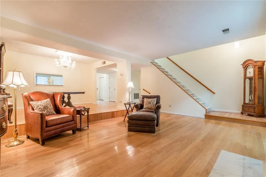 74 Goldrush Circle, Sandy Springs, Georgia 30328, 3 Bedrooms Bedrooms, ,3 BathroomsBathrooms,Residential,Sold,74 Goldrush Circle,6605278
