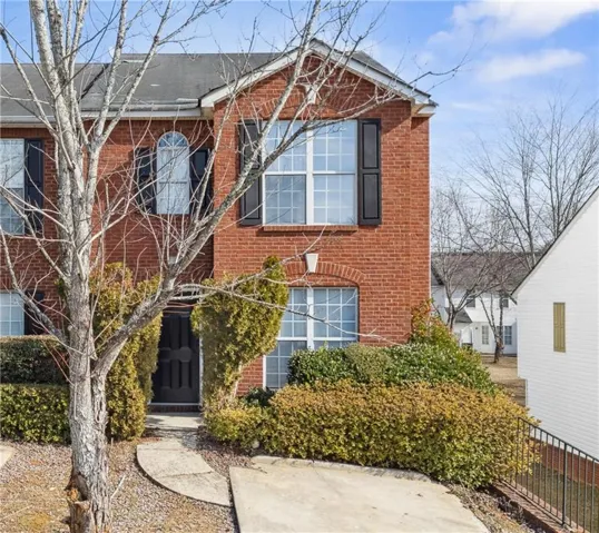 Welcome Home! 
5547 Strathmoor Manor Cir.