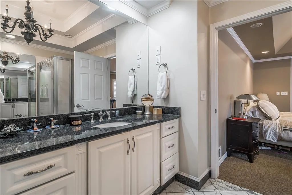 5245 Kenbrook Way, Sandy Springs, Georgia 30327, 4 Bedrooms Bedrooms, ,3 BathroomsBathrooms,Residential,Sold,5245 Kenbrook Way,5943699