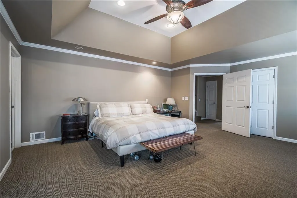 5245 Kenbrook Way, Sandy Springs, Georgia 30327, 4 Bedrooms Bedrooms, ,3 BathroomsBathrooms,Residential,Sold,5245 Kenbrook Way,5943699