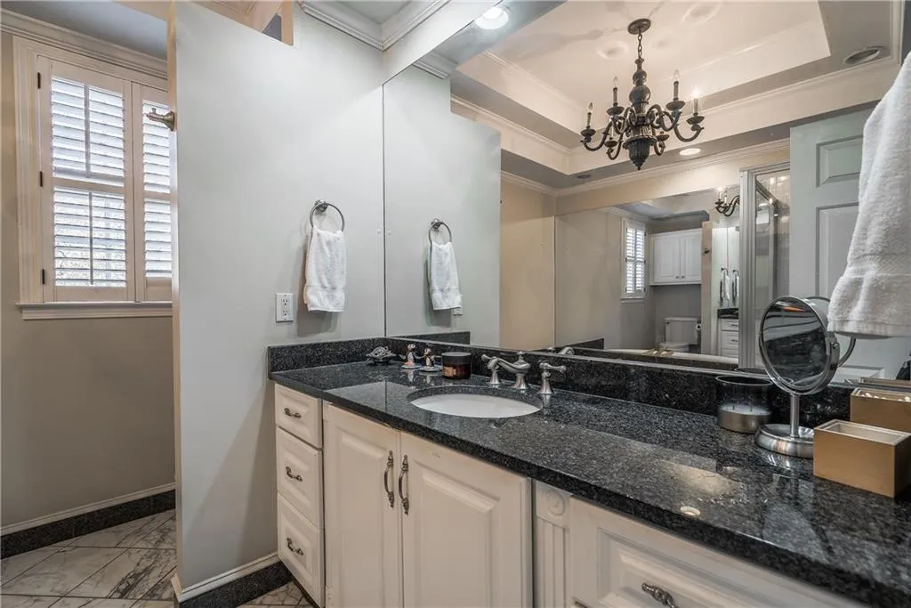 5245 Kenbrook Way, Sandy Springs, Georgia 30327, 4 Bedrooms Bedrooms, ,3 BathroomsBathrooms,Residential,Sold,5245 Kenbrook Way,5943699