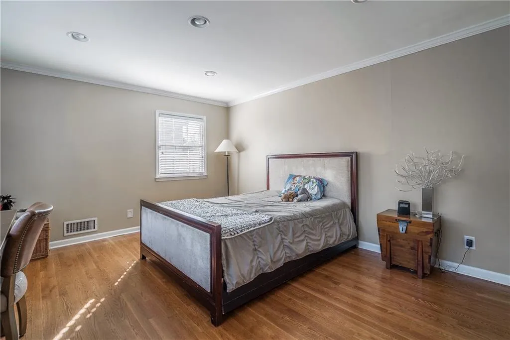 5245 Kenbrook Way, Sandy Springs, Georgia 30327, 4 Bedrooms Bedrooms, ,3 BathroomsBathrooms,Residential,Sold,5245 Kenbrook Way,5943699