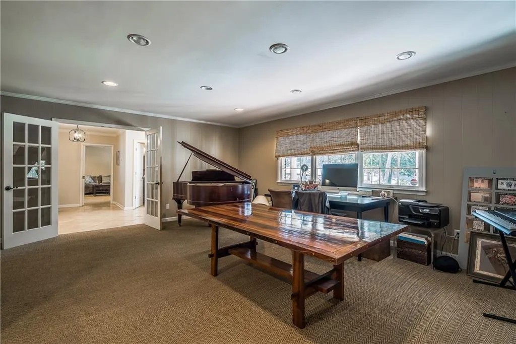 5245 Kenbrook Way, Sandy Springs, Georgia 30327, 4 Bedrooms Bedrooms, ,3 BathroomsBathrooms,Residential,Sold,5245 Kenbrook Way,5943699