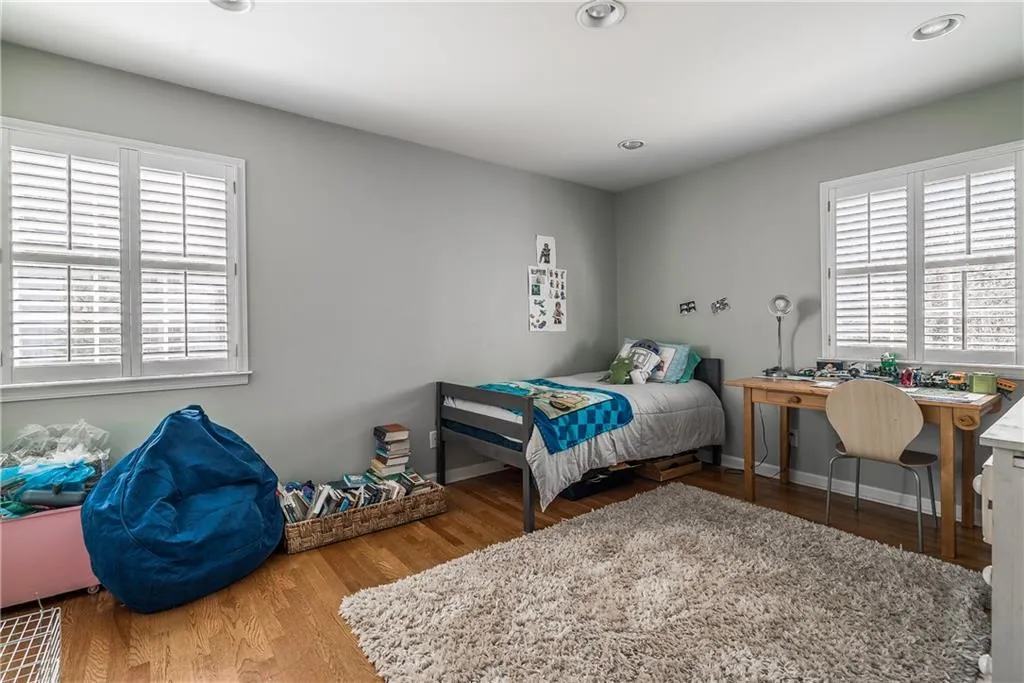 5245 Kenbrook Way, Sandy Springs, Georgia 30327, 4 Bedrooms Bedrooms, ,3 BathroomsBathrooms,Residential,Sold,5245 Kenbrook Way,5943699