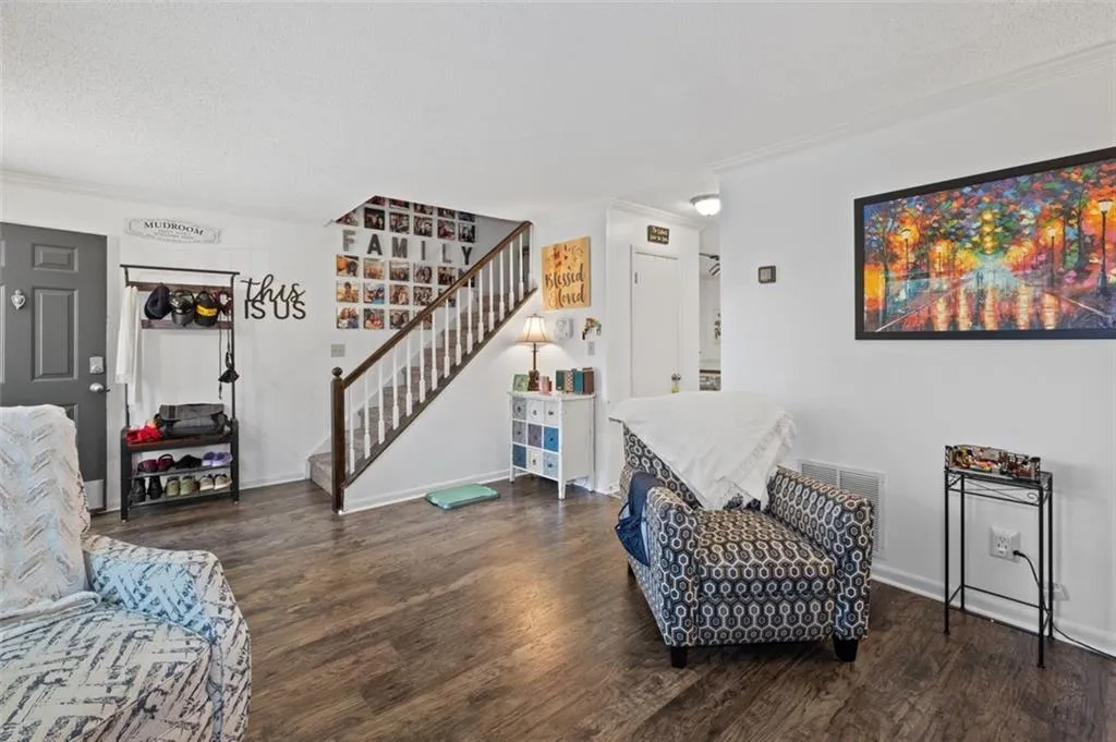 6900 Roswell Road Unit F12, Atlanta, Georgia 30328, 2 Bedrooms Bedrooms, ,2 BathroomsBathrooms,Residential,Sold,6900 Roswell Road Unit F12,7042771
