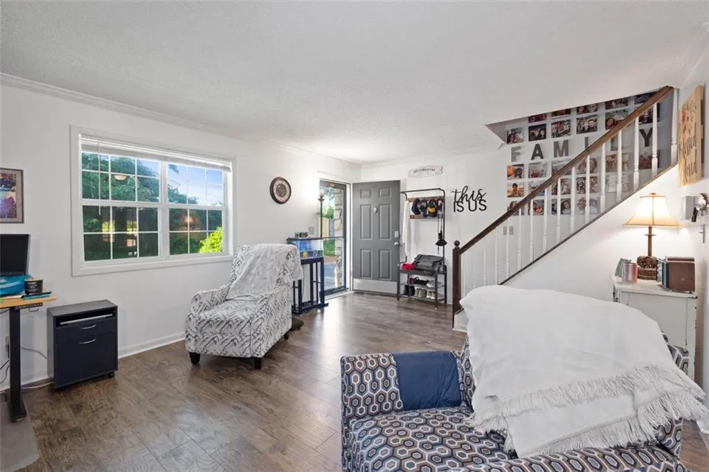 6900 Roswell Road Unit F12, Atlanta, Georgia 30328, 2 Bedrooms Bedrooms, ,2 BathroomsBathrooms,Residential,Sold,6900 Roswell Road Unit F12,7042771