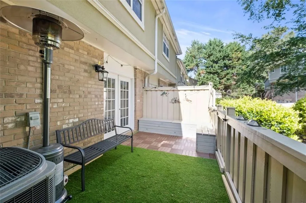 6900 Roswell Road Unit F12, Atlanta, Georgia 30328, 2 Bedrooms Bedrooms, ,2 BathroomsBathrooms,Residential,Sold,6900 Roswell Road Unit F12,7042771