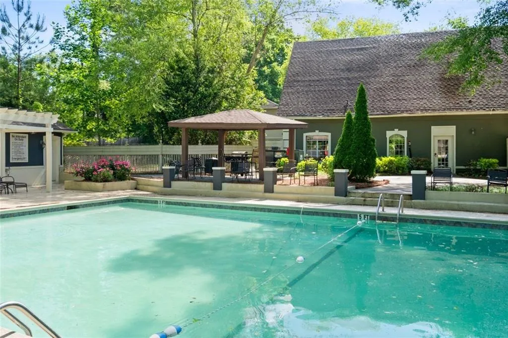 6900 Roswell Road Unit F12, Atlanta, Georgia 30328, 2 Bedrooms Bedrooms, ,2 BathroomsBathrooms,Residential,Sold,6900 Roswell Road Unit F12,7042771
