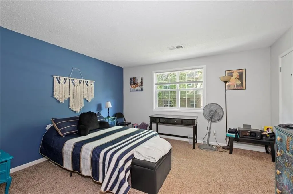 6900 Roswell Road Unit F12, Atlanta, Georgia 30328, 2 Bedrooms Bedrooms, ,2 BathroomsBathrooms,Residential,Sold,6900 Roswell Road Unit F12,7042771