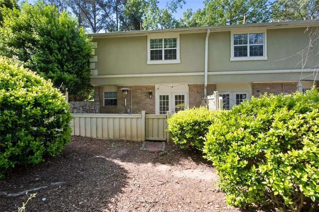 6900 Roswell Road Unit F12, Atlanta, Georgia 30328, 2 Bedrooms Bedrooms, ,2 BathroomsBathrooms,Residential,Sold,6900 Roswell Road Unit F12,7042771