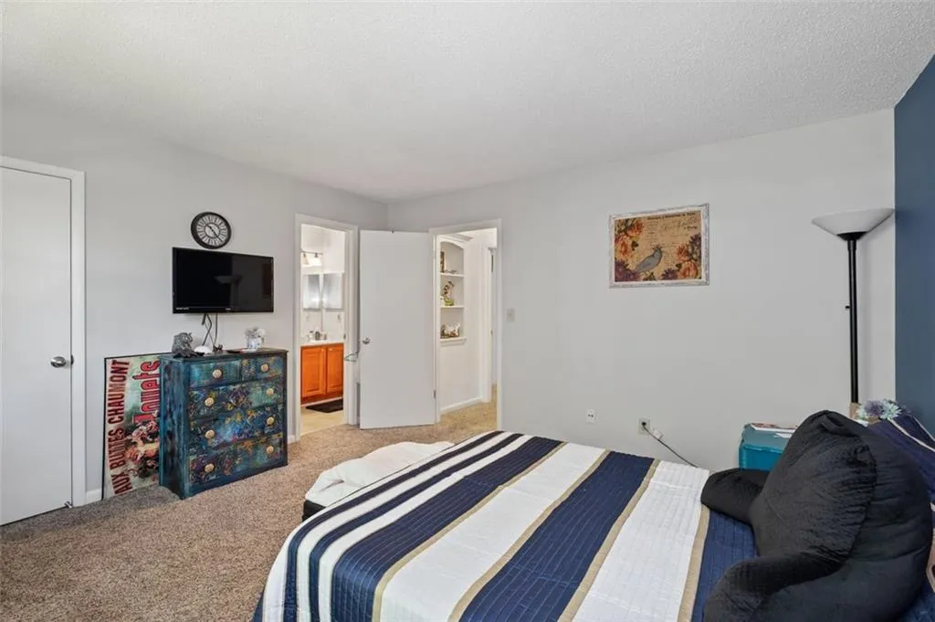 6900 Roswell Road Unit F12, Atlanta, Georgia 30328, 2 Bedrooms Bedrooms, ,2 BathroomsBathrooms,Residential,Sold,6900 Roswell Road Unit F12,7042771