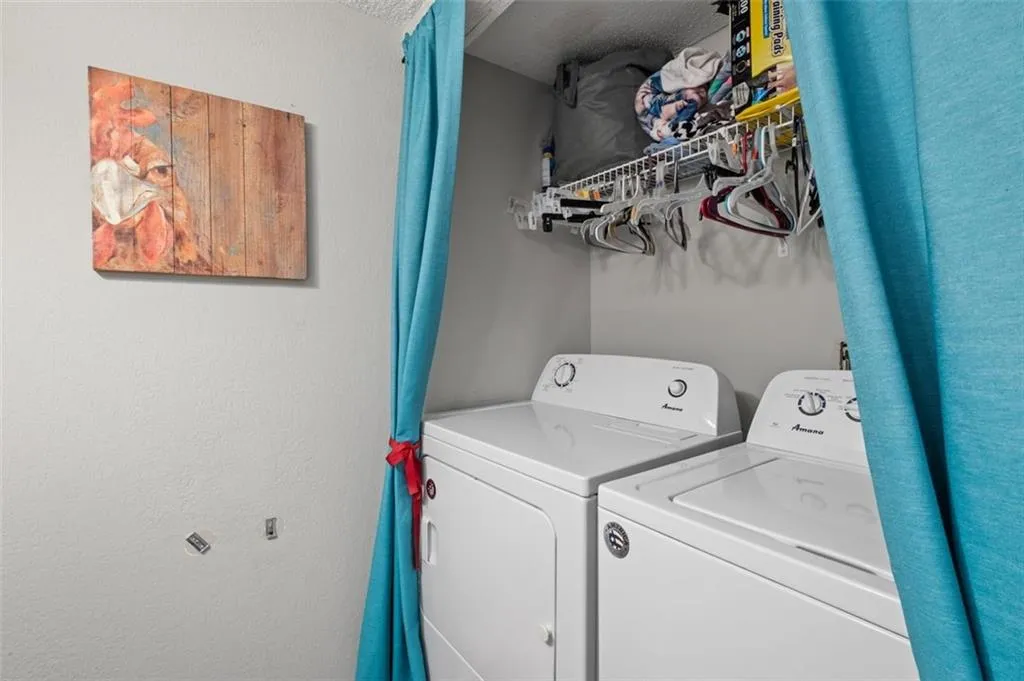6900 Roswell Road Unit F12, Atlanta, Georgia 30328, 2 Bedrooms Bedrooms, ,2 BathroomsBathrooms,Residential,Sold,6900 Roswell Road Unit F12,7042771