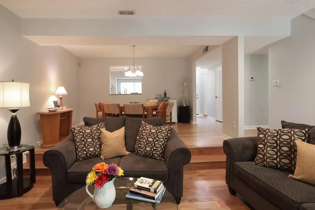 96 Goldrush Circle Unit 96, Sandy Springs, Georgia 30328, 3 Bedrooms Bedrooms, ,3 BathroomsBathrooms,Residential,Sold,96 Goldrush Circle Unit 96,7225241