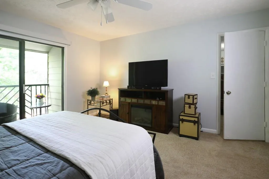 96 Goldrush Circle Unit 96, Sandy Springs, Georgia 30328, 3 Bedrooms Bedrooms, ,3 BathroomsBathrooms,Residential,Sold,96 Goldrush Circle Unit 96,7225241