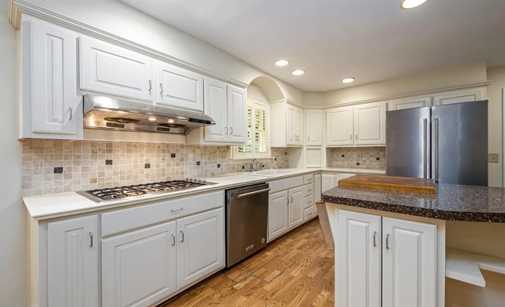 7630 Nesbitt Ferry Road, Sandy Springs, Georgia 30350, 4 Bedrooms Bedrooms, ,3 BathroomsBathrooms,Residential,Sold,7630 Nesbitt Ferry Road,7073256