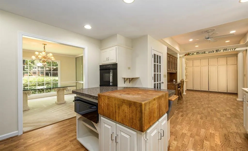 7630 Nesbitt Ferry Road, Sandy Springs, Georgia 30350, 4 Bedrooms Bedrooms, ,3 BathroomsBathrooms,Residential,Sold,7630 Nesbitt Ferry Road,7073256