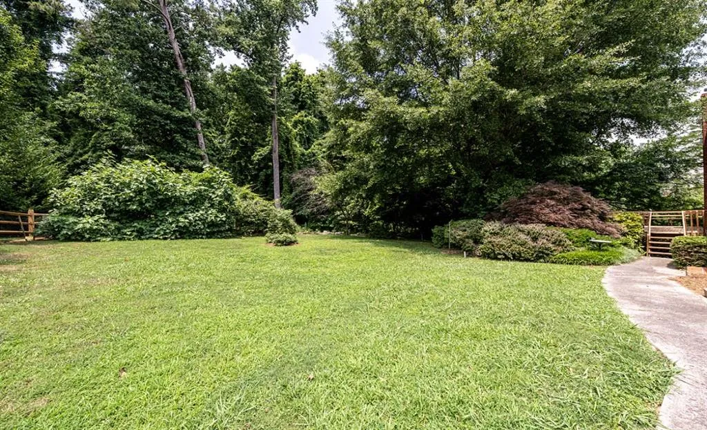 7630 Nesbitt Ferry Road, Sandy Springs, Georgia 30350, 4 Bedrooms Bedrooms, ,3 BathroomsBathrooms,Residential,Sold,7630 Nesbitt Ferry Road,7073256