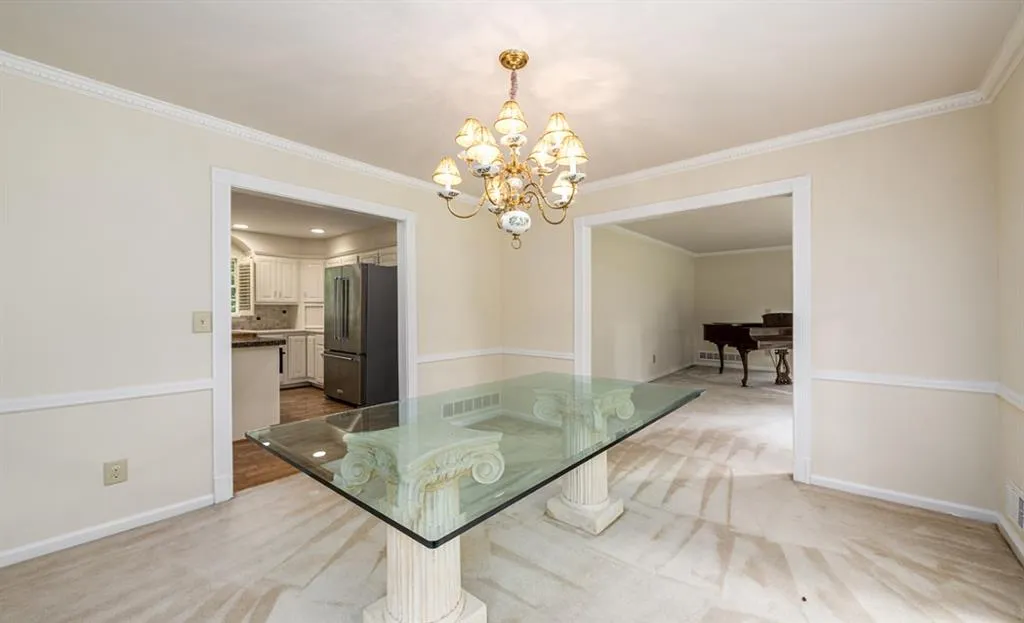 7630 Nesbitt Ferry Road, Sandy Springs, Georgia 30350, 4 Bedrooms Bedrooms, ,3 BathroomsBathrooms,Residential,Sold,7630 Nesbitt Ferry Road,7073256