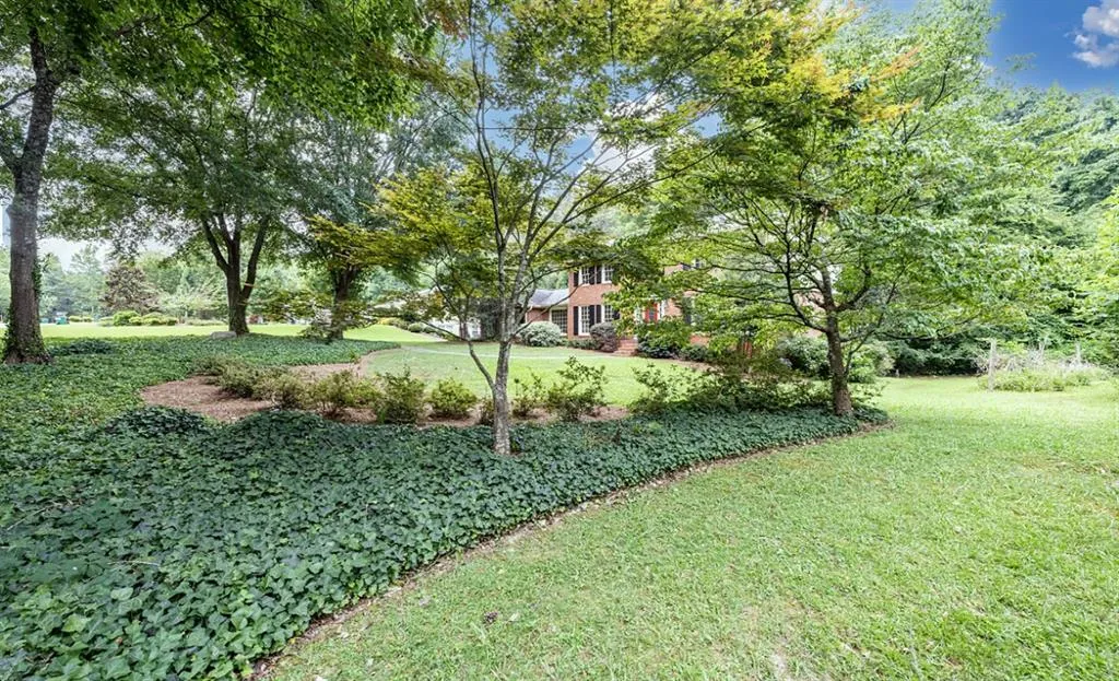 7630 Nesbitt Ferry Road, Sandy Springs, Georgia 30350, 4 Bedrooms Bedrooms, ,3 BathroomsBathrooms,Residential,Sold,7630 Nesbitt Ferry Road,7073256