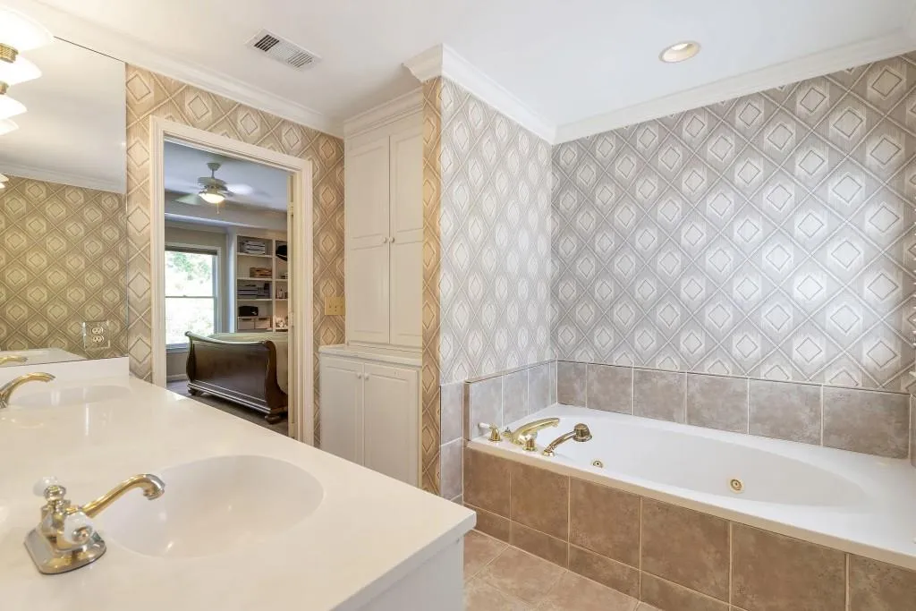 2190 Stephen Long Drive Ne, Atlanta, Georgia 30305, 4 Bedrooms Bedrooms, ,3 BathroomsBathrooms,Residential,For Sale,2190 Stephen Long Drive Ne,7586197