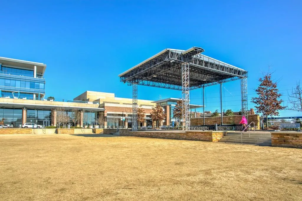 376 Clark Crossing, Sandy Springs, Georgia 30328, 4 Bedrooms Bedrooms, ,3 BathroomsBathrooms,Residential,Sold,376 Clark Crossing,6959928