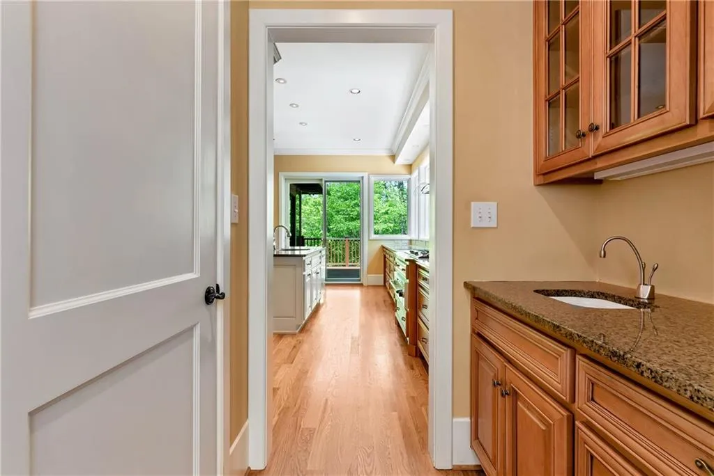 6960 Riverside Drive, Atlanta, Georgia 30328, 4 Bedrooms Bedrooms, ,3 BathroomsBathrooms,Residential,For Sale,6960 Riverside Drive,7754737