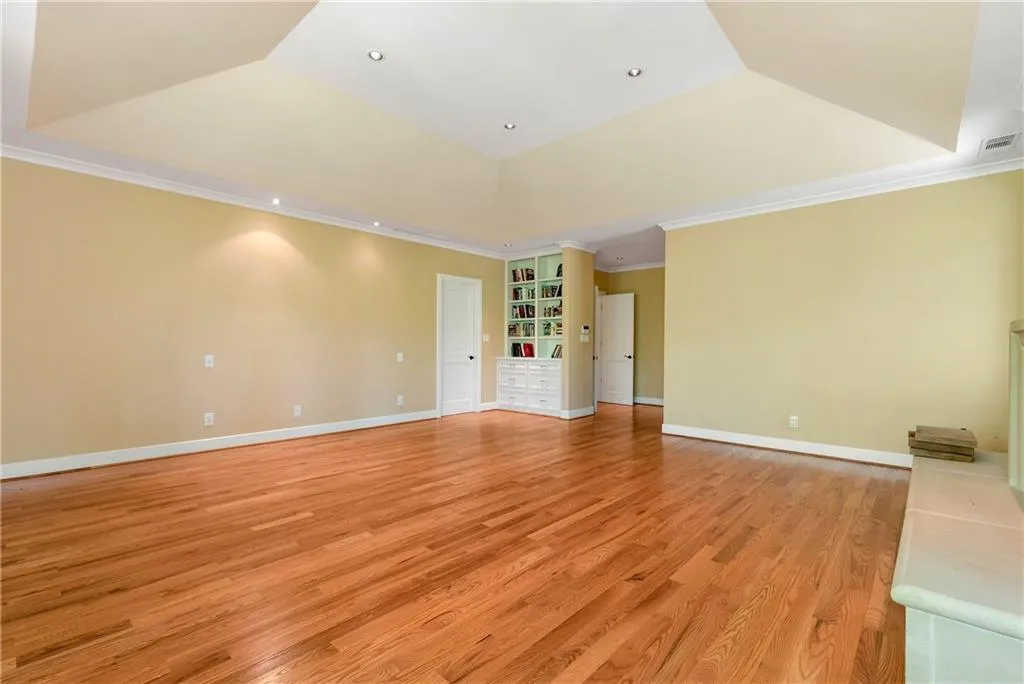6960 Riverside Drive, Atlanta, Georgia 30328, 4 Bedrooms Bedrooms, ,3 BathroomsBathrooms,Residential,For Sale,6960 Riverside Drive,7754737