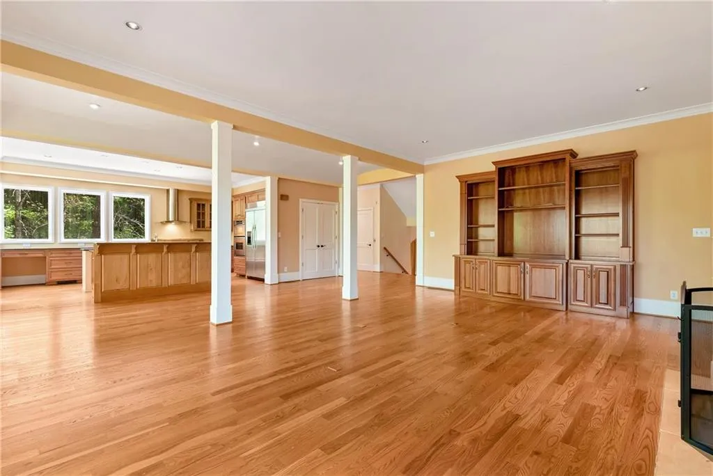 6960 Riverside Drive, Atlanta, Georgia 30328, 4 Bedrooms Bedrooms, ,3 BathroomsBathrooms,Residential,For Sale,6960 Riverside Drive,7754737