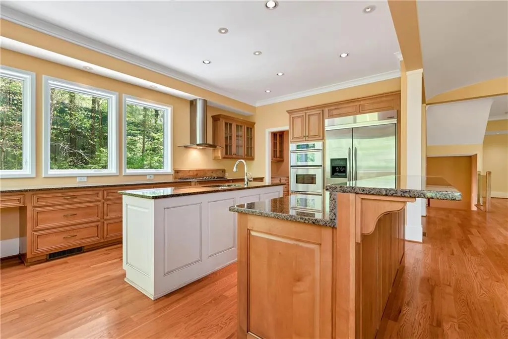 6960 Riverside Drive, Atlanta, Georgia 30328, 4 Bedrooms Bedrooms, ,3 BathroomsBathrooms,Residential,For Sale,6960 Riverside Drive,7754737
