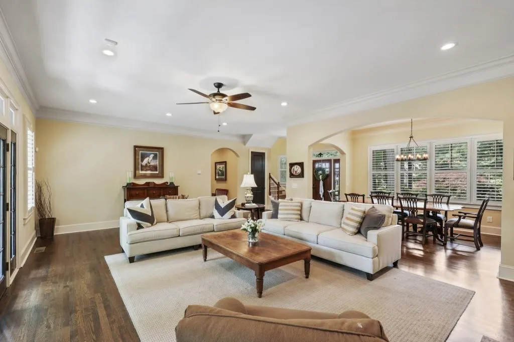 4805 Northway Drive, Atlanta, Georgia 30342, 5 Bedrooms Bedrooms, ,4 BathroomsBathrooms,Residential,Sold,4805 Northway Drive,6882662