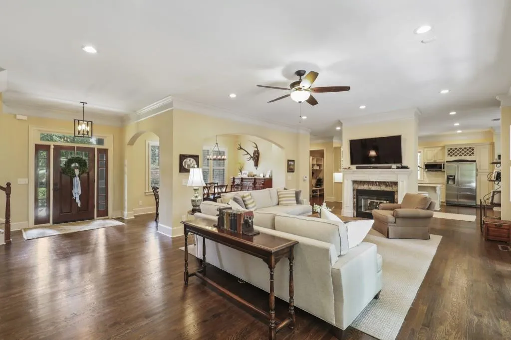 4805 Northway Drive, Atlanta, Georgia 30342, 5 Bedrooms Bedrooms, ,4 BathroomsBathrooms,Residential,Sold,4805 Northway Drive,6882662