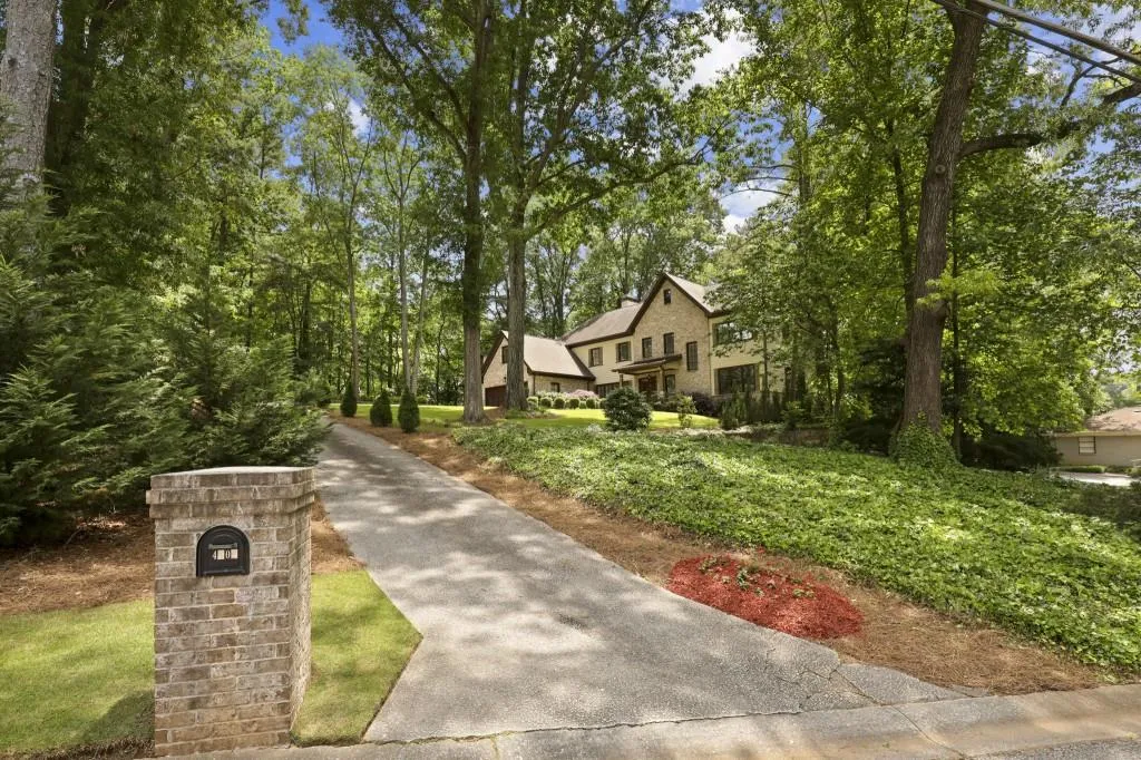 4805 Northway Drive, Atlanta, Georgia 30342, 5 Bedrooms Bedrooms, ,4 BathroomsBathrooms,Residential,Sold,4805 Northway Drive,6882662