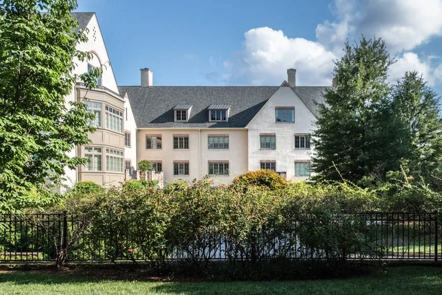 1 Brookhaven Drive Ne Unit 201, Brookhaven, Georgia 30319, 2 Bedrooms Bedrooms, ,3 BathroomsBathrooms,Residential,Sold,1 Brookhaven Drive Ne Unit 201,5622243