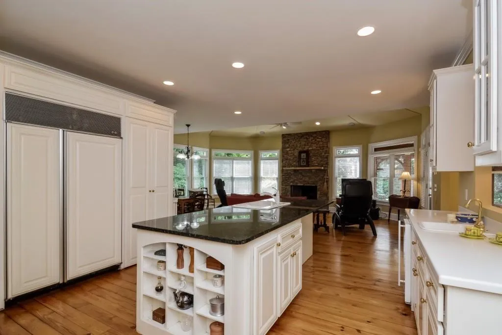 8050 Monticello Drive, Sandy Springs, Georgia 30350, 5 Bedrooms Bedrooms, ,5 BathroomsBathrooms,Residential,Sold,8050 Monticello Drive,5683277