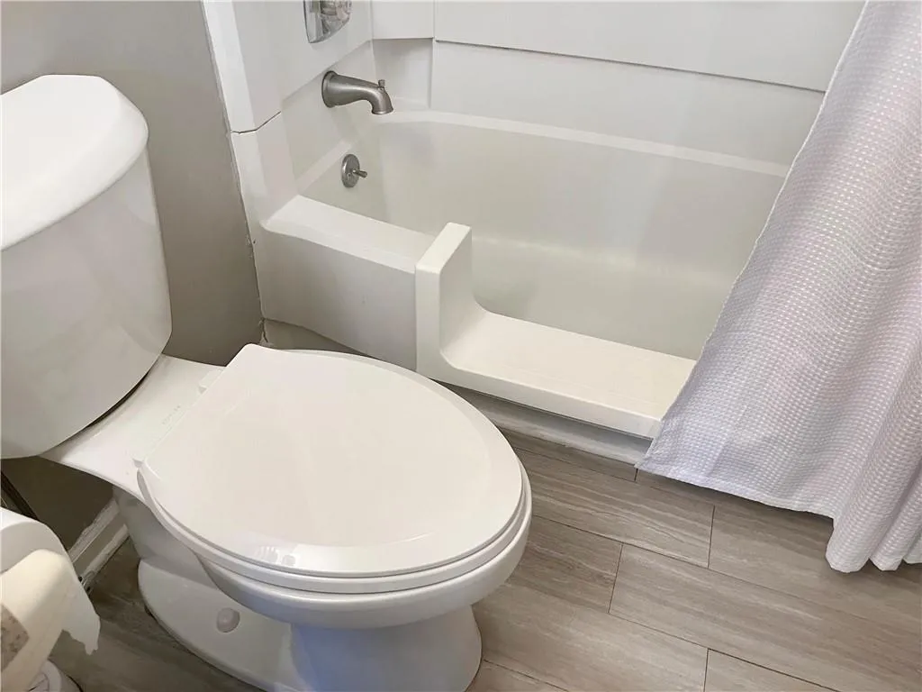 475 Mount Vernon Highway Ne Unit B216, Sandy Springs, Georgia 30328, 1 Bedroom Bedrooms, ,1 BathroomBathrooms,Residential,Sold,475 Mount Vernon Highway Ne Unit B216,7200112