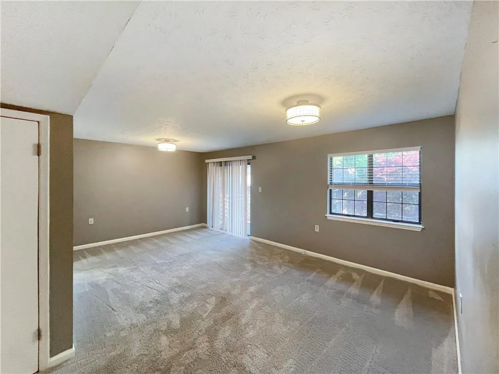 475 Mount Vernon Highway Ne Unit B216, Sandy Springs, Georgia 30328, 1 Bedroom Bedrooms, ,1 BathroomBathrooms,Residential,Sold,475 Mount Vernon Highway Ne Unit B216,7200112