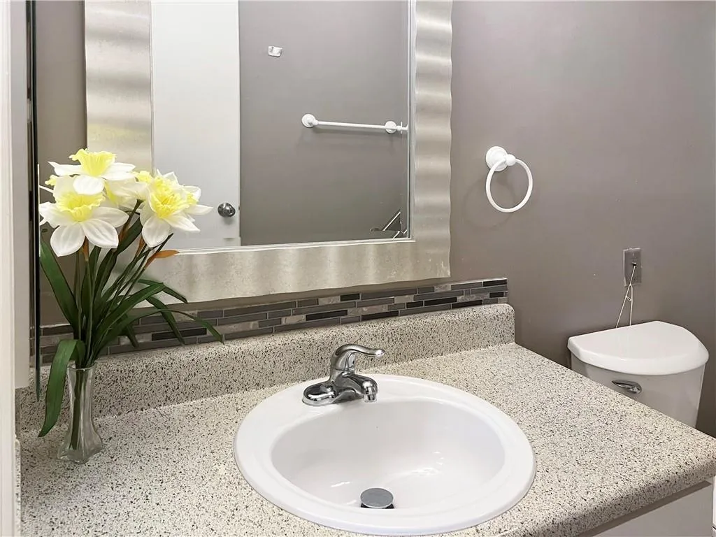 475 Mount Vernon Highway Ne Unit B216, Sandy Springs, Georgia 30328, 1 Bedroom Bedrooms, ,1 BathroomBathrooms,Residential,Sold,475 Mount Vernon Highway Ne Unit B216,7200112