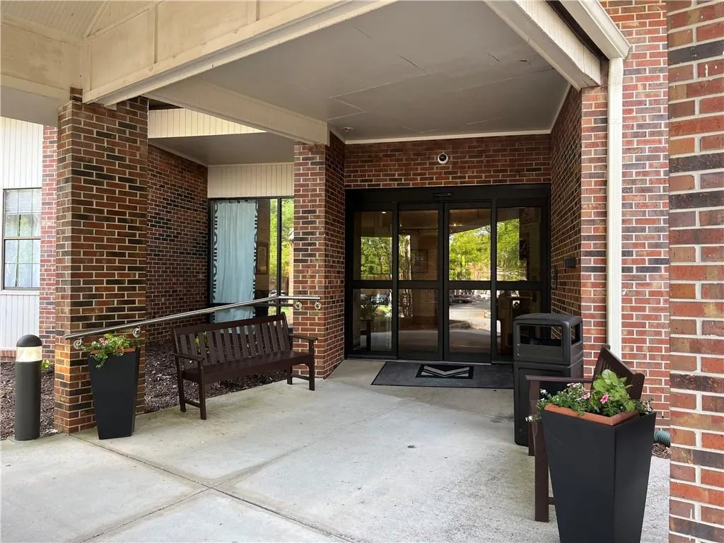 475 Mount Vernon Highway Ne Unit B216, Sandy Springs, Georgia 30328, 1 Bedroom Bedrooms, ,1 BathroomBathrooms,Residential,Sold,475 Mount Vernon Highway Ne Unit B216,7200112