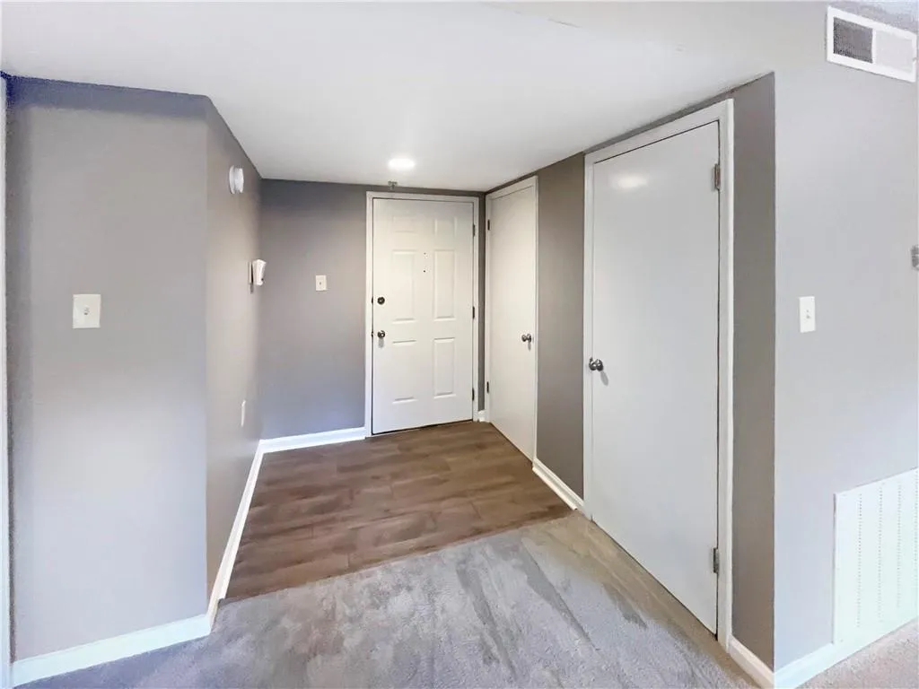 475 Mount Vernon Highway Ne Unit B216, Sandy Springs, Georgia 30328, 1 Bedroom Bedrooms, ,1 BathroomBathrooms,Residential,Sold,475 Mount Vernon Highway Ne Unit B216,7200112