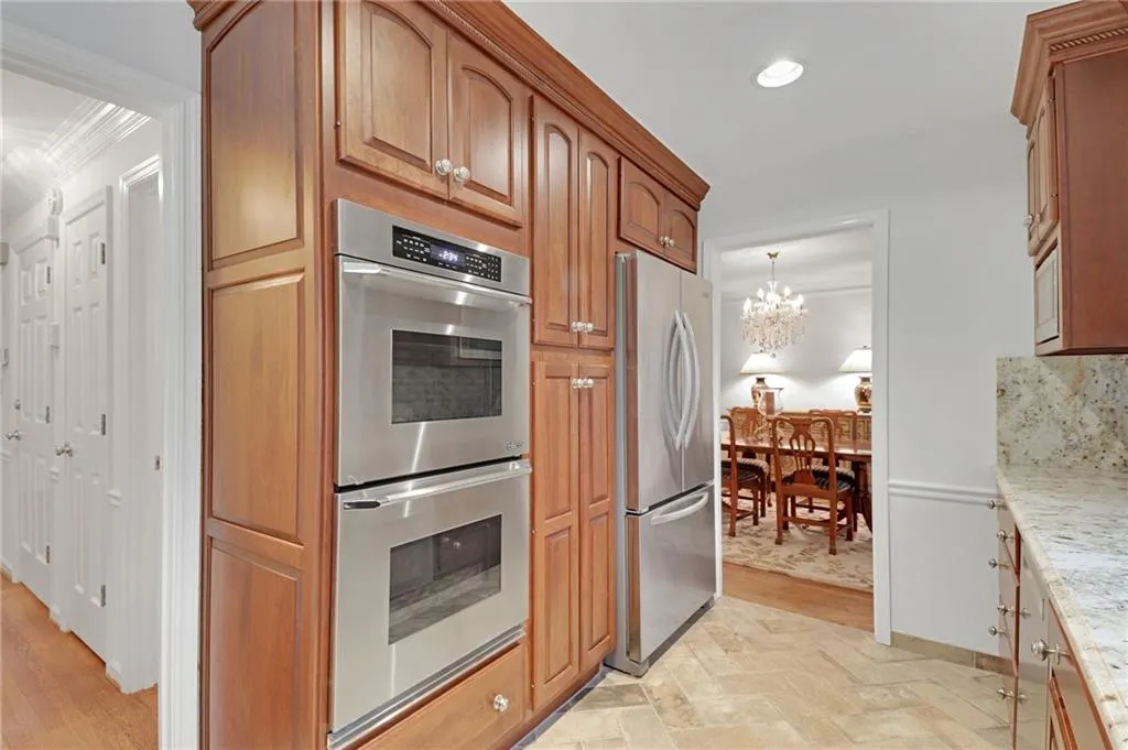 7105 Glenridge Dr, Sandy Springs, Georgia 30328, 4 Bedrooms Bedrooms, ,3 BathroomsBathrooms,Residential,Sold,7105 Glenridge Dr,6840399