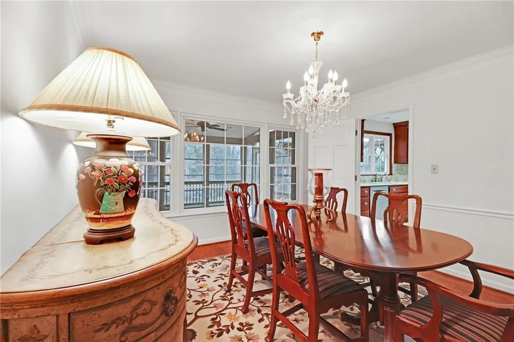 7105 Glenridge Dr, Sandy Springs, Georgia 30328, 4 Bedrooms Bedrooms, ,3 BathroomsBathrooms,Residential,Sold,7105 Glenridge Dr,6840399