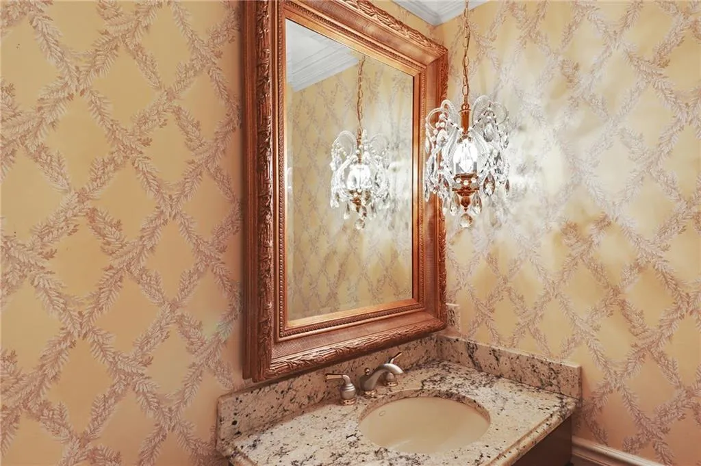 7105 Glenridge Dr, Sandy Springs, Georgia 30328, 4 Bedrooms Bedrooms, ,3 BathroomsBathrooms,Residential,Sold,7105 Glenridge Dr,6840399