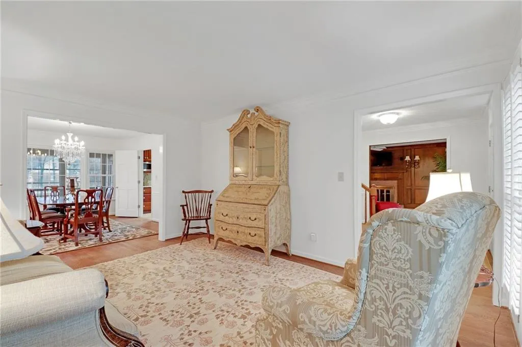 7105 Glenridge Dr, Sandy Springs, Georgia 30328, 4 Bedrooms Bedrooms, ,3 BathroomsBathrooms,Residential,Sold,7105 Glenridge Dr,6840399