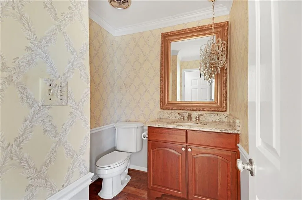 7105 Glenridge Dr, Sandy Springs, Georgia 30328, 4 Bedrooms Bedrooms, ,3 BathroomsBathrooms,Residential,Sold,7105 Glenridge Dr,6840399