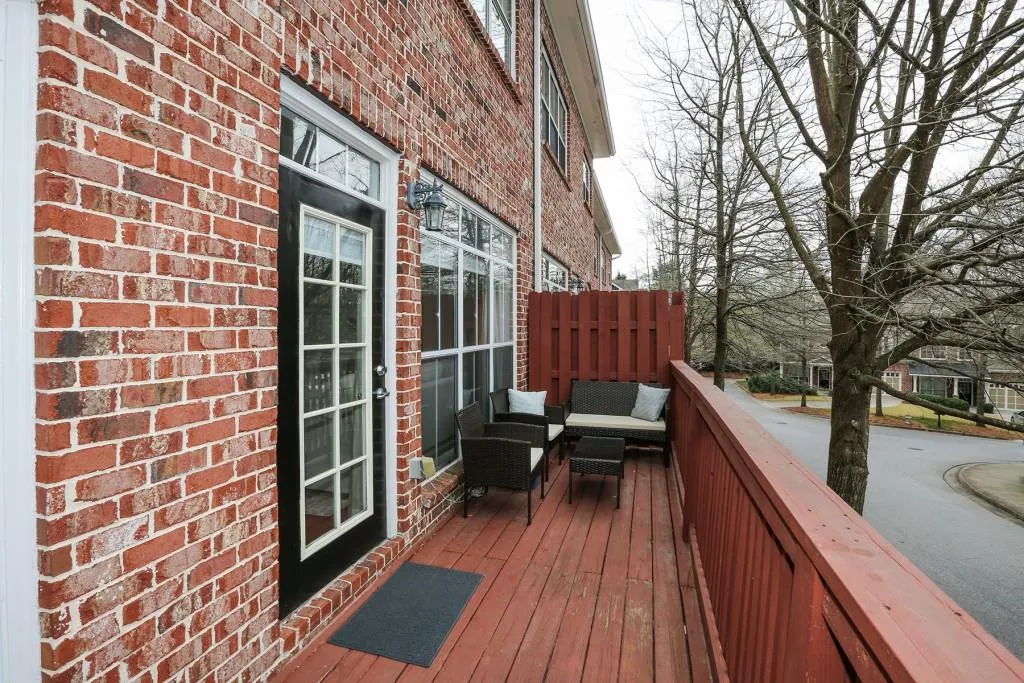 5448 Glenridge View, Atlanta, Georgia 30342, 3 Bedrooms Bedrooms, ,3 BathroomsBathrooms,Residential,Sold,5448 Glenridge View,6857953