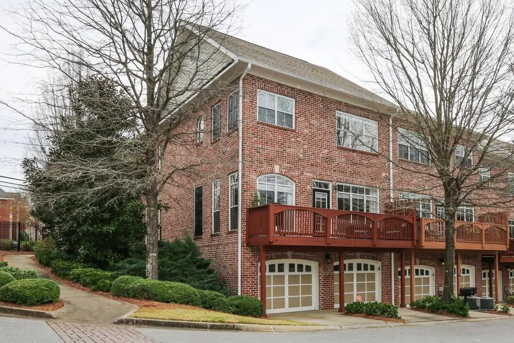 5448 Glenridge View, Atlanta, Georgia 30342, 3 Bedrooms Bedrooms, ,3 BathroomsBathrooms,Residential,Sold,5448 Glenridge View,6857953